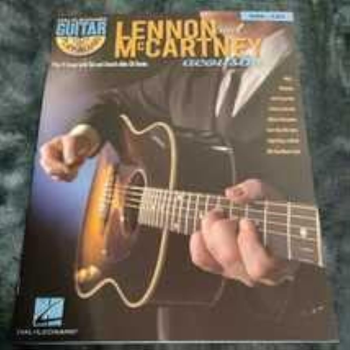 Acoustic guitar score (CD and TAB included) Imported sheet music Easy payment