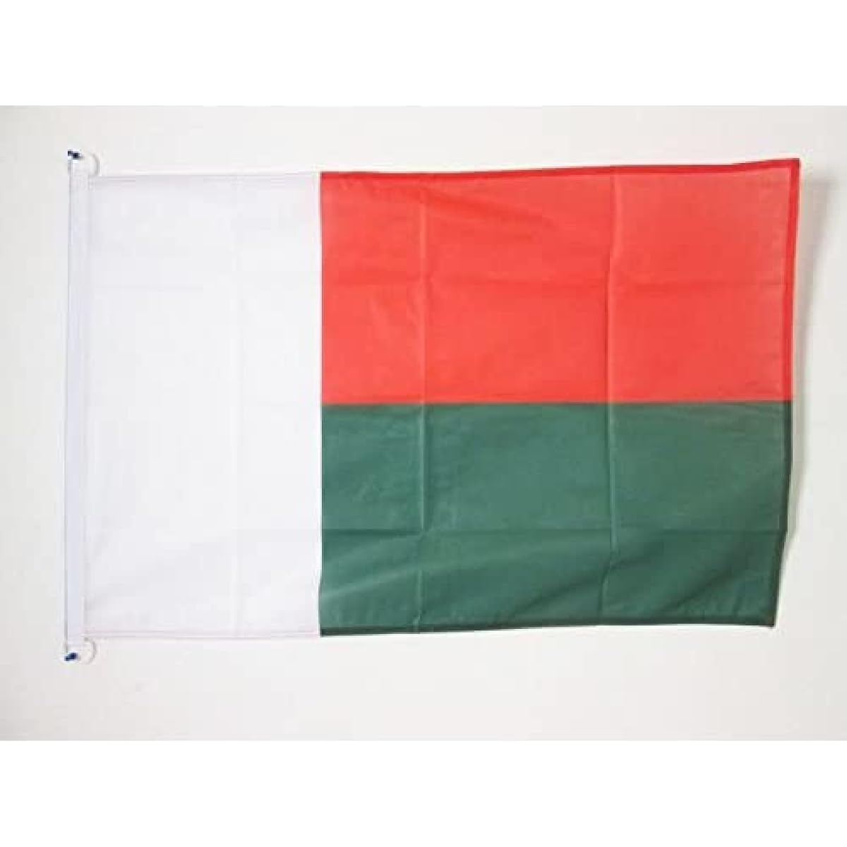 AZ FLAG Madagascar Flag 3ft x 5ft for Outdoor Use - Madagascan Flag 90 x 150 cm - Banner 3x5ft Knitted Polyester with Rings