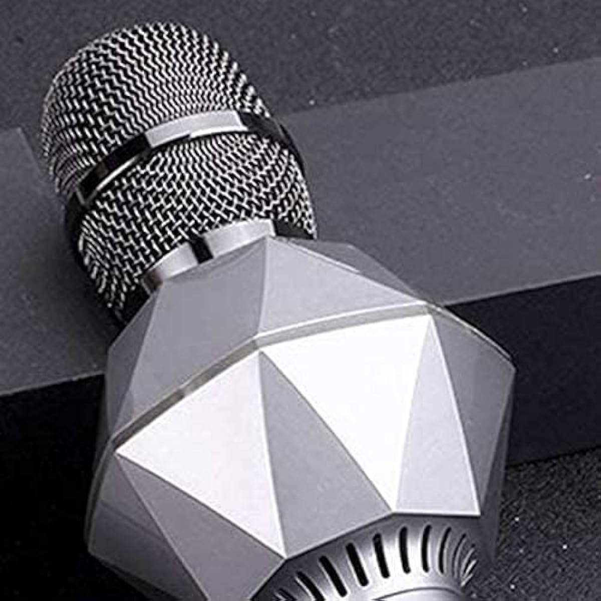 RMENST Microphone, Portable Karaoke Machine Microphone Speaker Birthday Home Party Portable Handheld Machine (Color: Black)