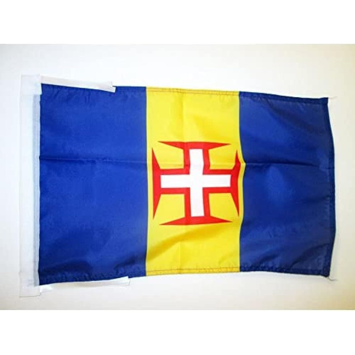 AZ Flag Madeira Flag 18" x 12" Cord - Portugal - Madeira Small Flag 30 x 45cm - Banner 18 x 12"