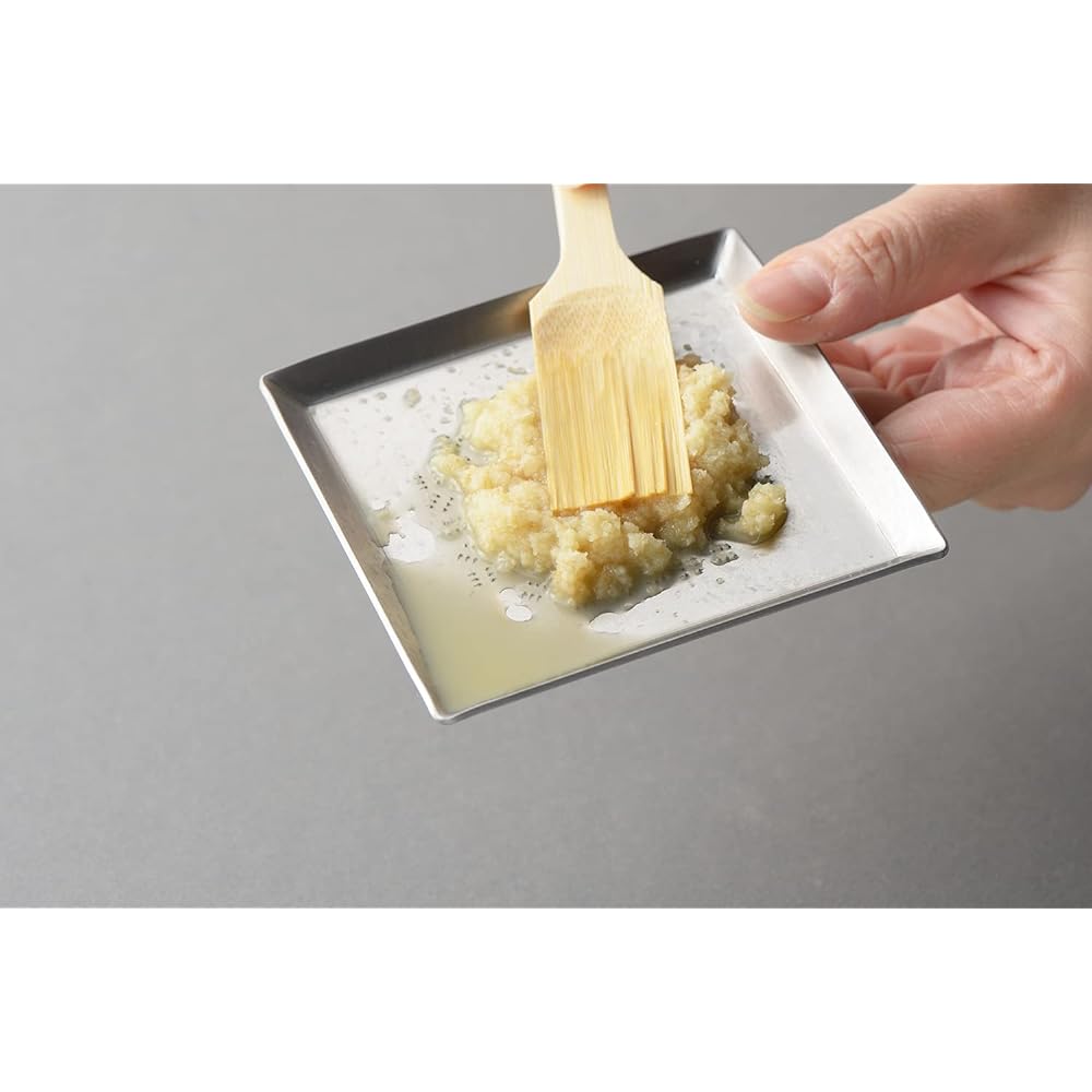 Tsuboe's finest grater, square plate -kakuzara-, for ginger, made in Japan, Tsubamesanjo