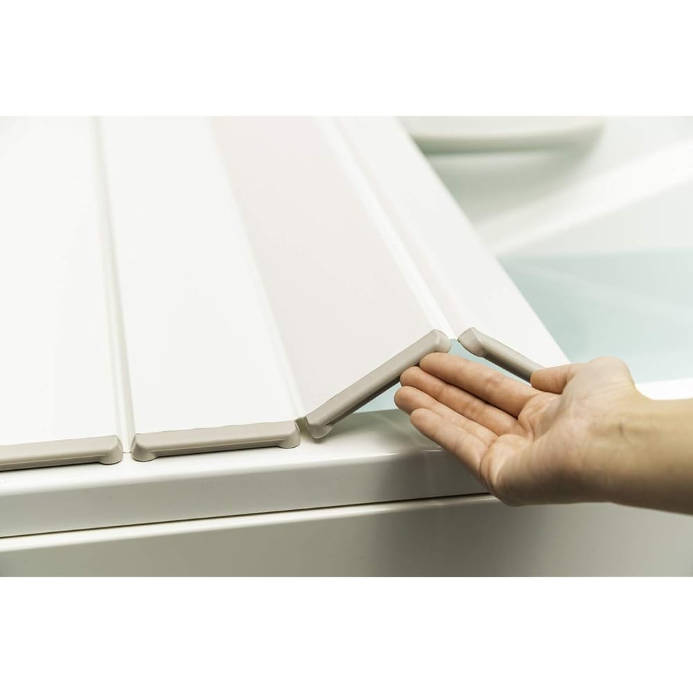Topre Folding Bath Lid Luxness 80 x 139cm Ivory W14