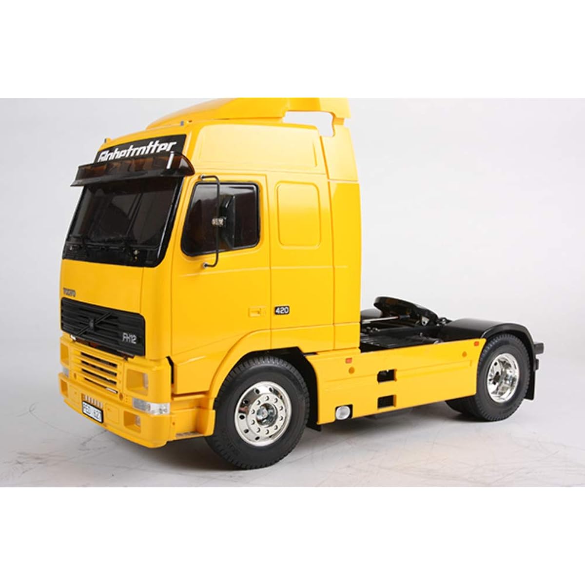 Tamiya 1/14 Electric RC Big Truck Series No.12 Trailer Head Volvo FH12 Globetrotter 420 RC 56312