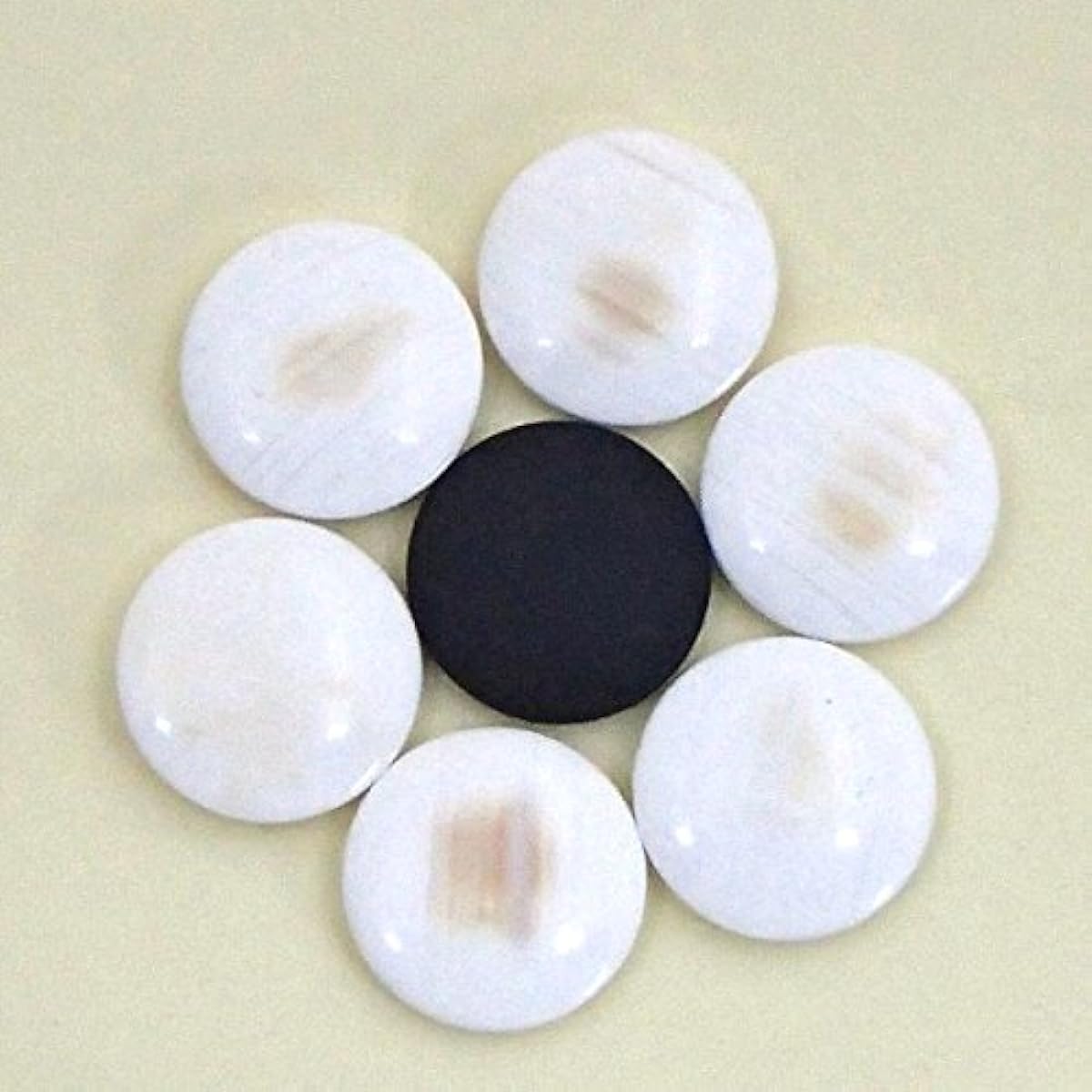 Clam Go Stone Japanese Clam Flower Seal No. 20 and P black large Go bowl set