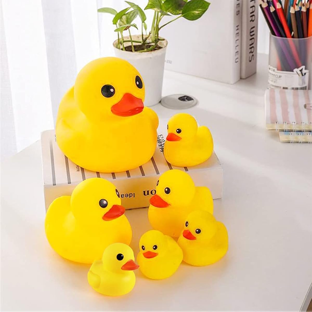 CICITOYWO 7 Pcs Yellow Rubber Ducks Preschool Big Bath Toys Bathtub Floating Squeaky Ducky Gifts for Baby Shower Toddler Kids Infant Party Decorations (M)
