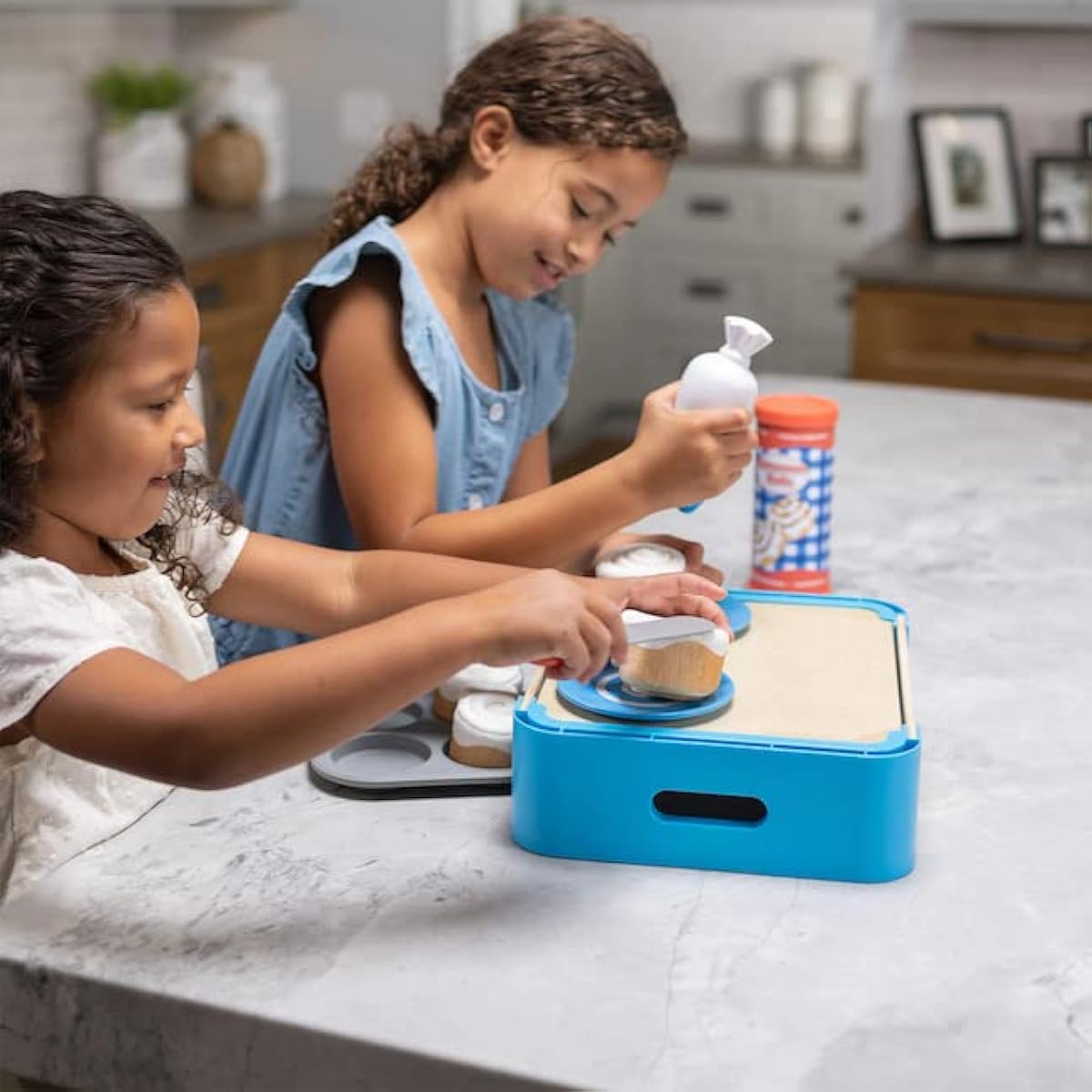Fat Brain Toys Pretendables Cinnamon Roll Set - Pretendables Cinnamon Roll Set - Imaginative Play Ages 3-7