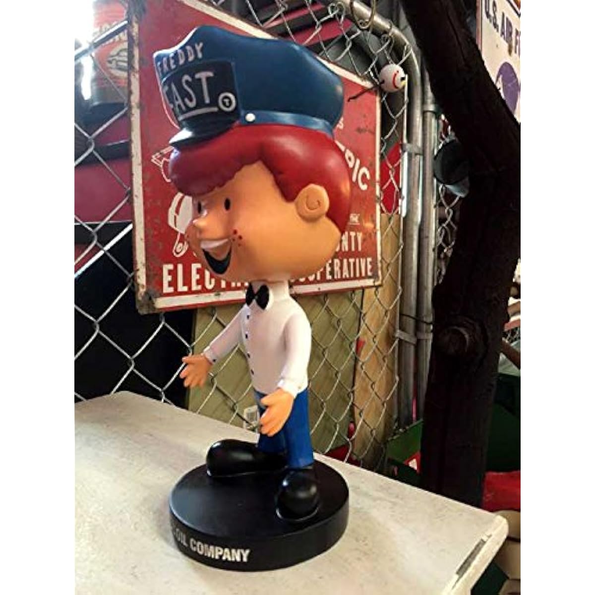 FREDDY FAST STATUE FIGURE/AMERICAN COMPANY CHARACTER STATUE ADVERTISING