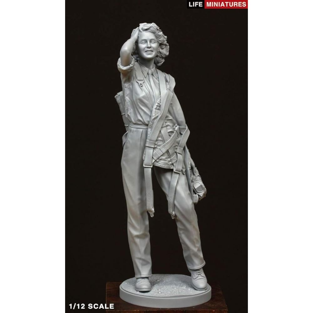 Life Miniature 1/12 World War II Royal Air Force ATA (Air Transport Reserve Unit) Female Pilot Atta Girls Resin Kit LM-12002