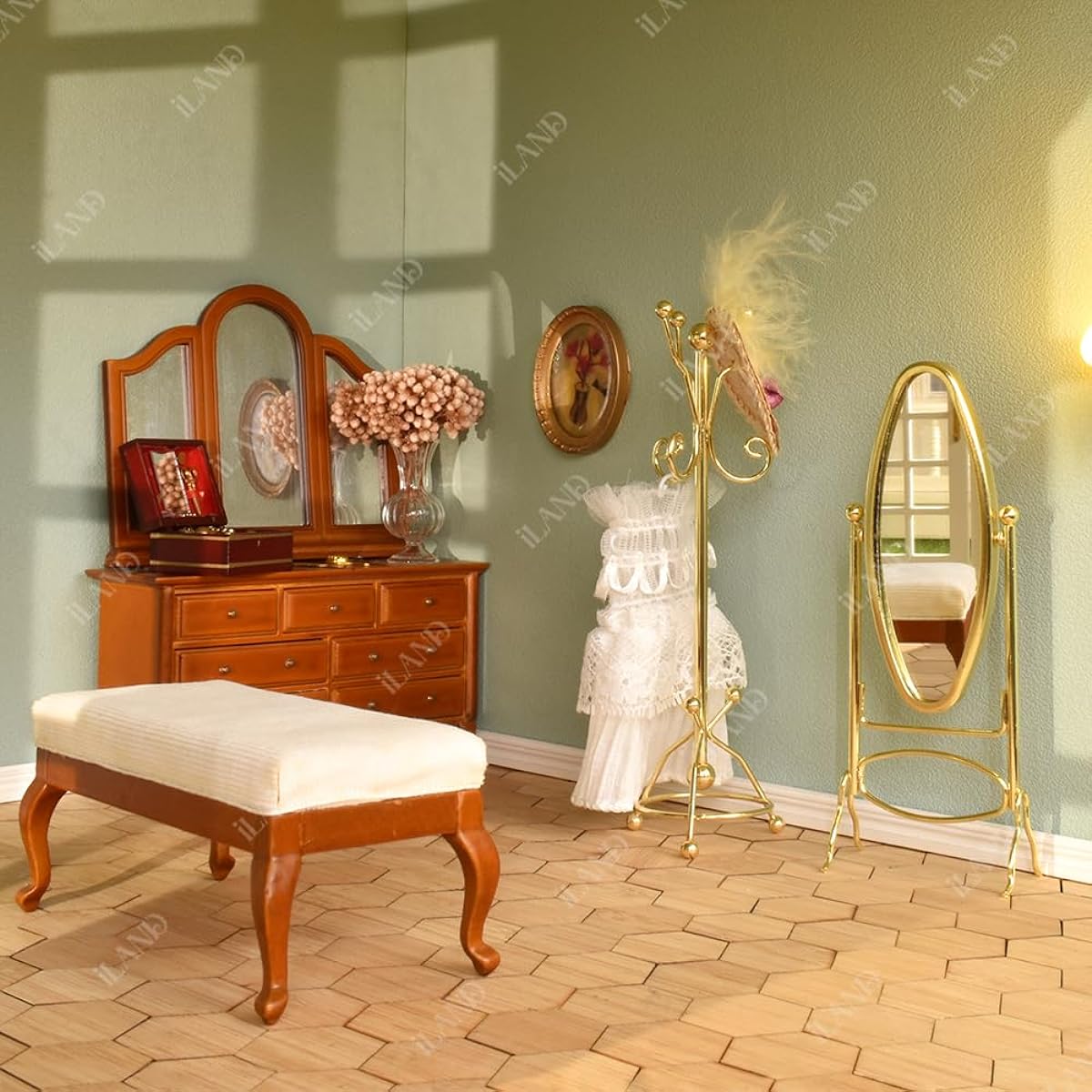 iLAND Dollhouse Furniture 1:12 Scale Dollhouse Coat Rack Full Body Mirror (Golden Color)