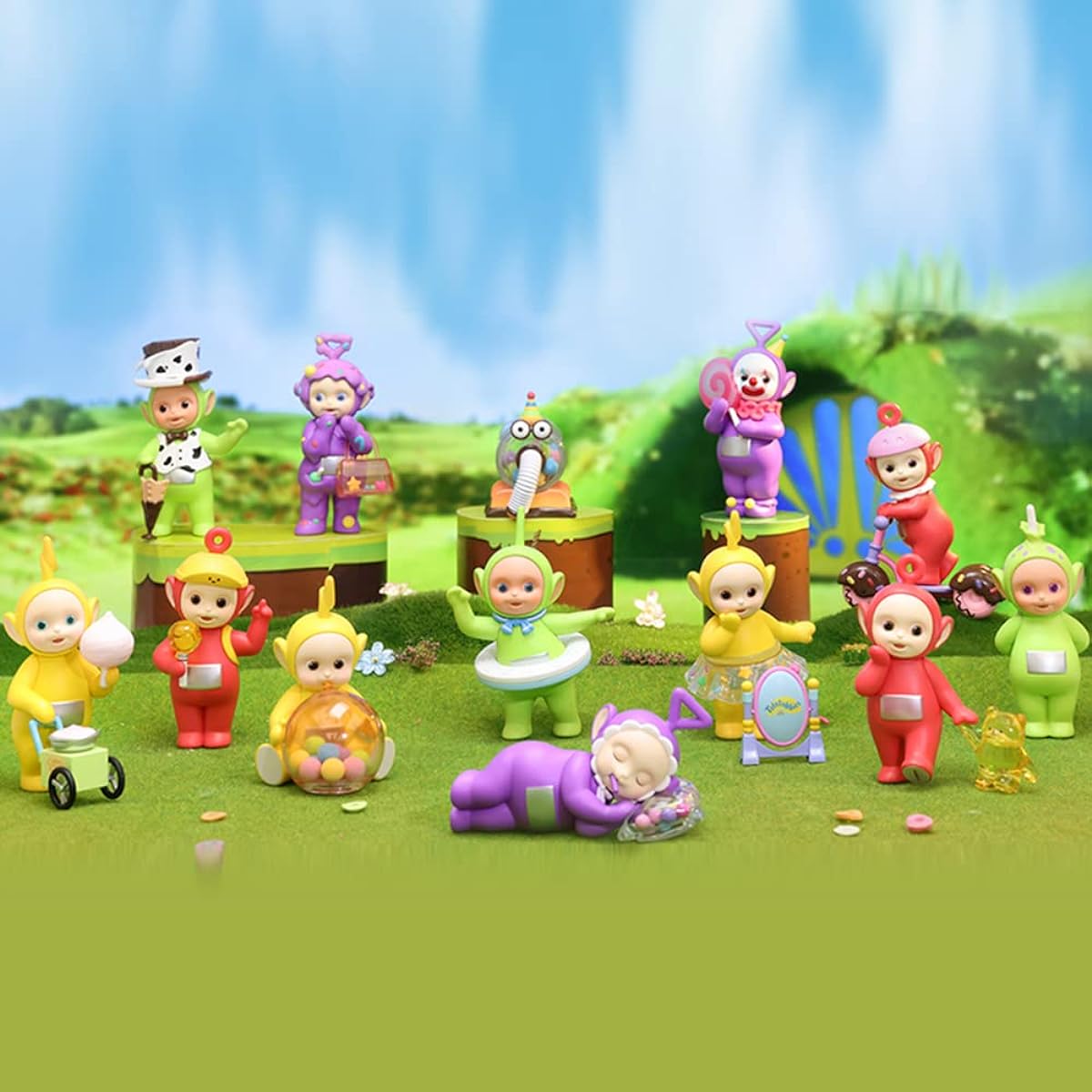 pop mart Teletubbies Fantasy Candy World Series 12pcs Action Figures Popular Collectible Art Toys Limited Edition Kawaii Creative Gift Room Decoration Desktop Cute Figures for Christmas Birthday Party Holidays