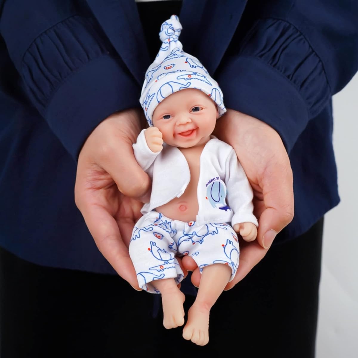 Miaio Reborn Baby Doll 7 Inch Silicone Doll Boy Mini Realistic Newborn Baby Doll Silicone Full Body Stress Relief Adult Handmade with Feeding & Bathing Accessories