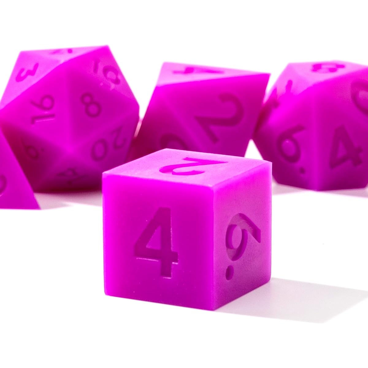 Silicone DND Dice Set Sharp Edge Silicone Squishy Rubber D&D Dice with Gift Box Roll Dice for Dungeons and Dragons RPG Tabletop Games Purple