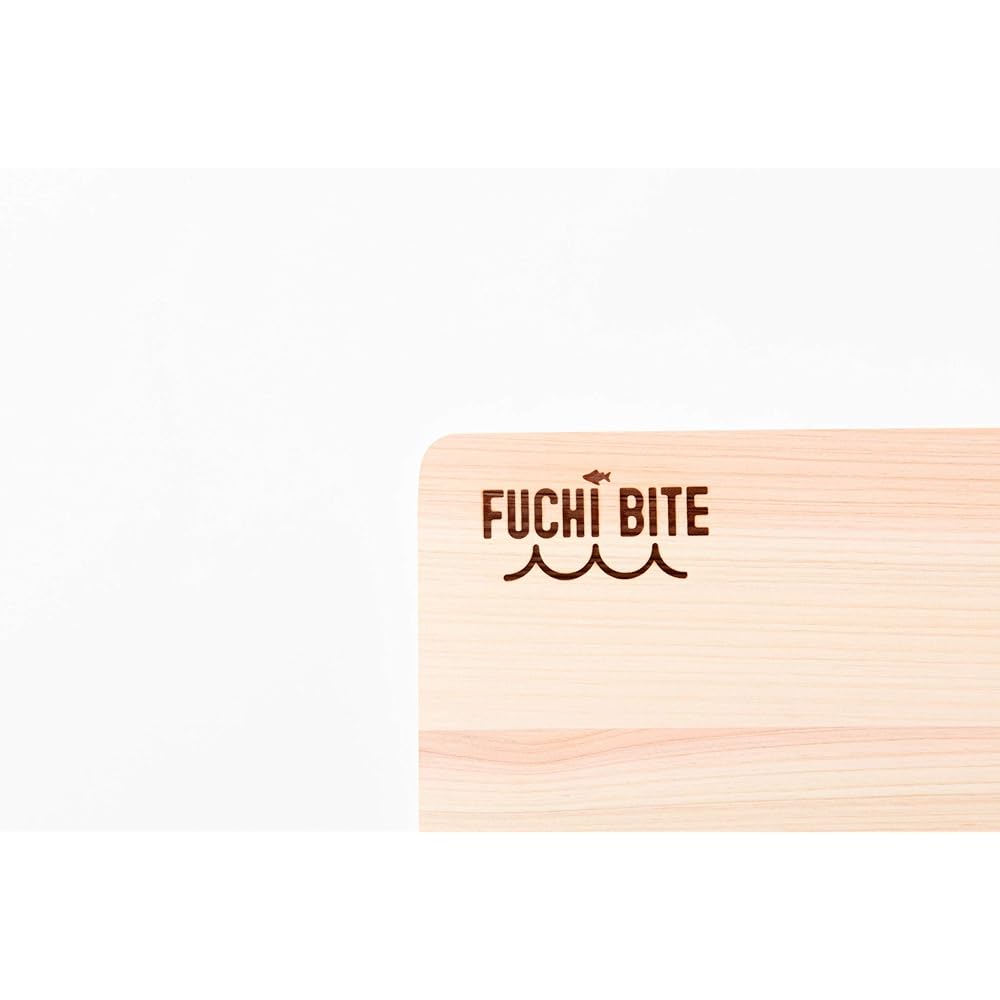Hinoki cutting board with scale