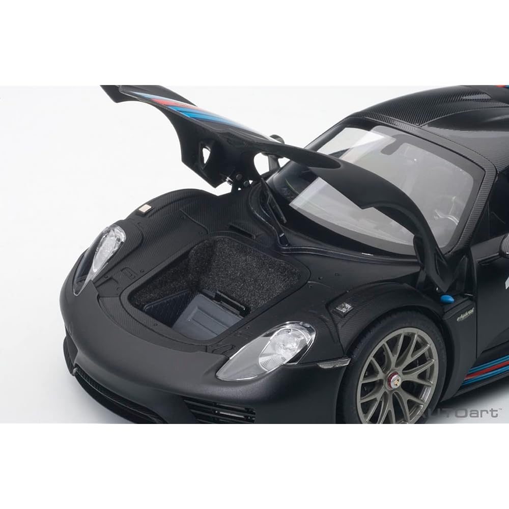 AUTOart 1/18 Porsche 918 Spyder Beissach Package Black/Martini Stripe