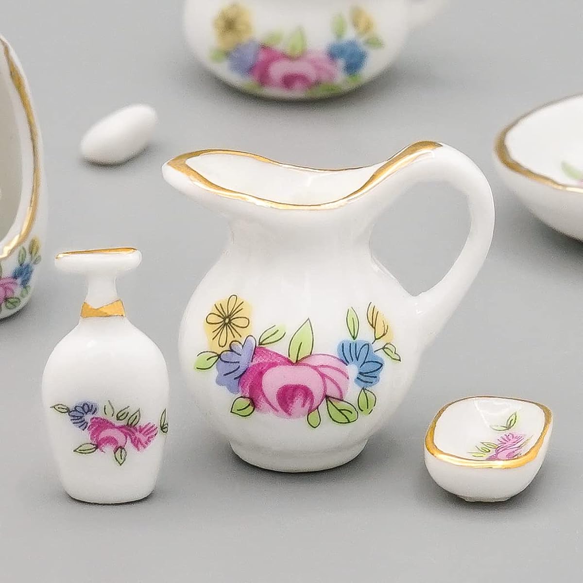 Odoria 1:12 Miniature Bathroom Kit 7PCS Soap Dispenser Shampoo Set Porcelain Dollhouse Accessories