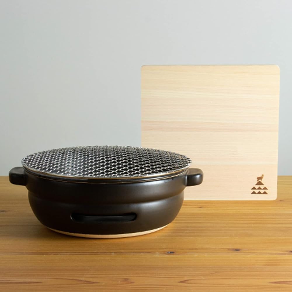 Kamoshika Tool Shop Tabletop Stove Ceramic Ceramic Charcoal Cooker Round Small Compact Made in Japan White