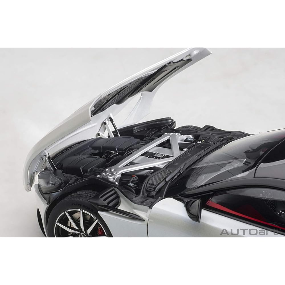 AUTOart 1/18 Aston Martin DB11 Metallic White Finished Product