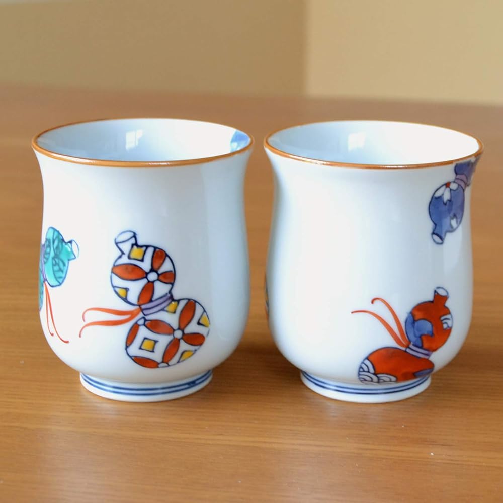 Golden wedding present, auspicious gift for good health, pair of Arita ware teacups, couple's teacup, Nabeshima six gourds, noshi and message card included, wooden box