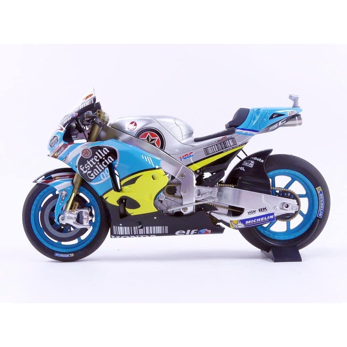 American Diorama 76291 Collectible Miniature Car White/Blue