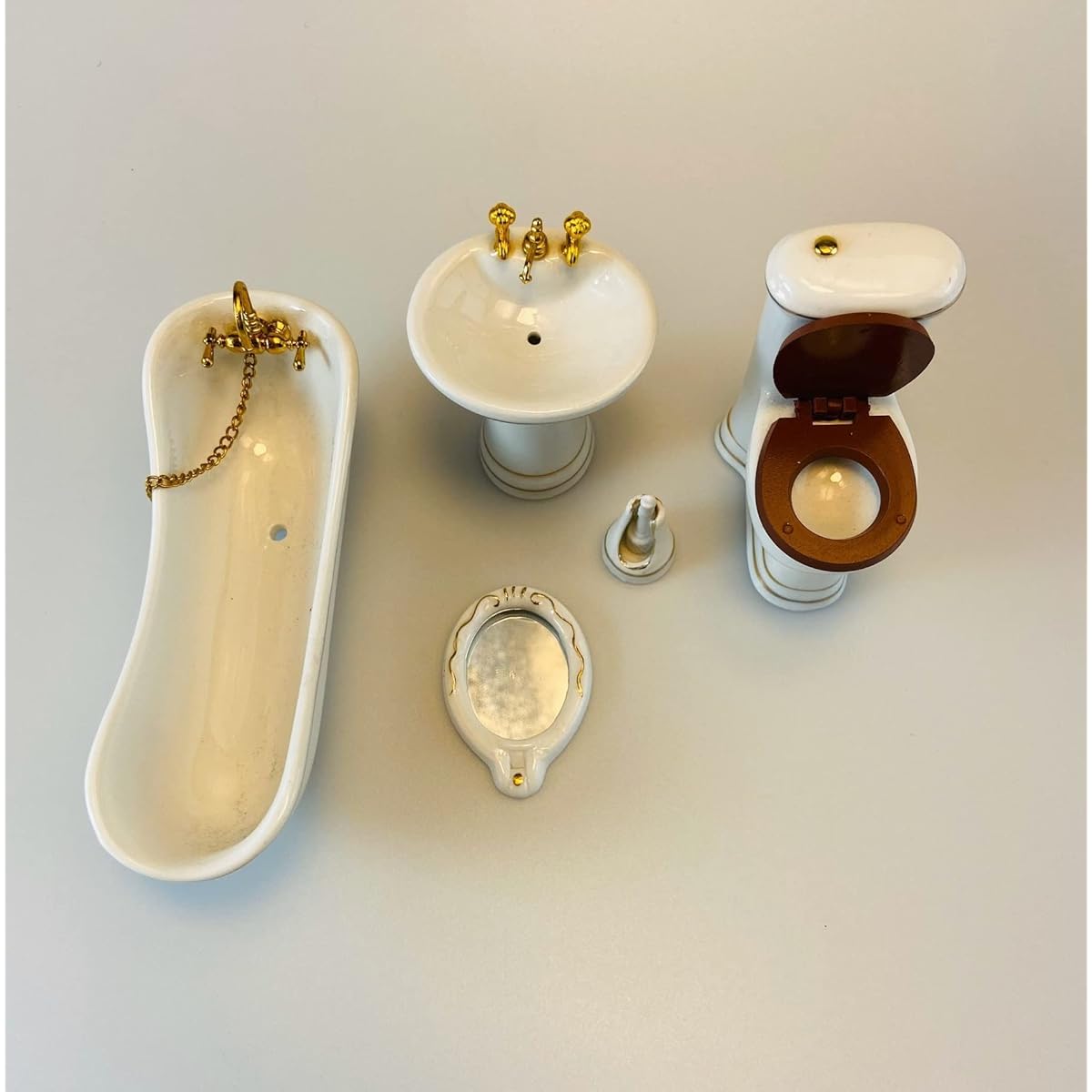 Dollhouse Bathroom Set Ceramic Bathtub Toilet Washbasin 5 Pieces Miniature Hobby Craft Porcelain Furniture 1:12 Dollhouse White Brush Stand Mirror Decoration Accessories