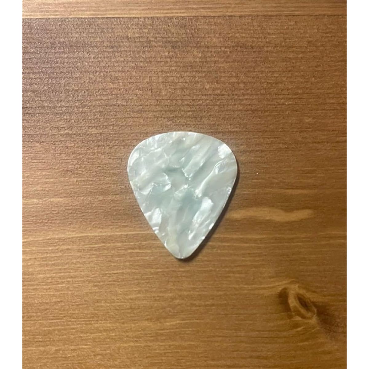 CNBLUE Jung Yonghwa guitar pick