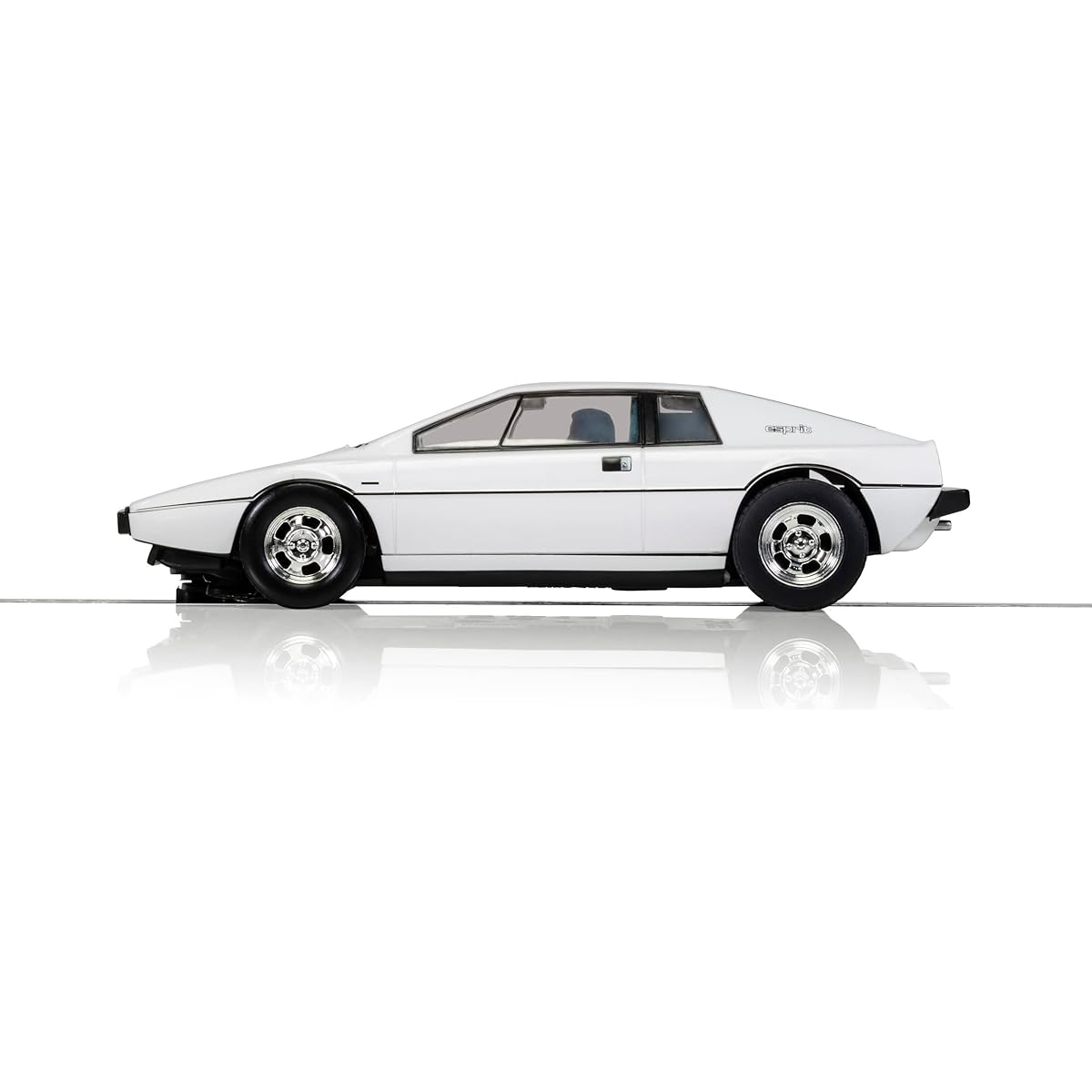 Scalextric C4229 James Bond Lotus Esprit S1 - The Spy Who Loved Me White