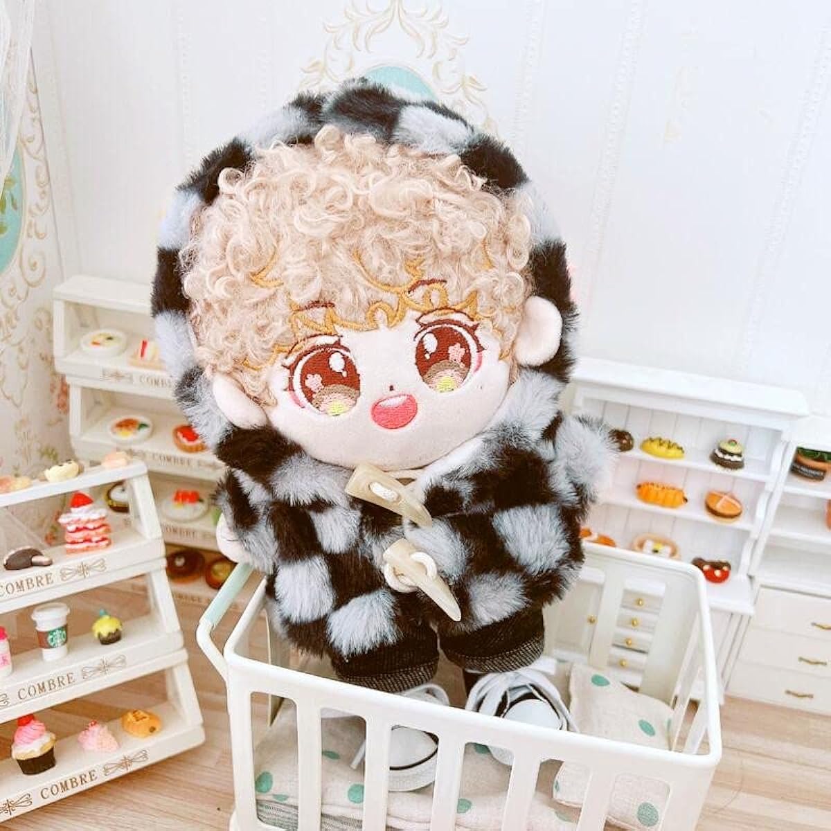 20cm Plush Doll Outfit Set Kpop Doll Outfit Plush Coat Pants Shoes for 8 Inch Stuffed Doll Soft Stuffed Dress Up Play (Check-White/Black)