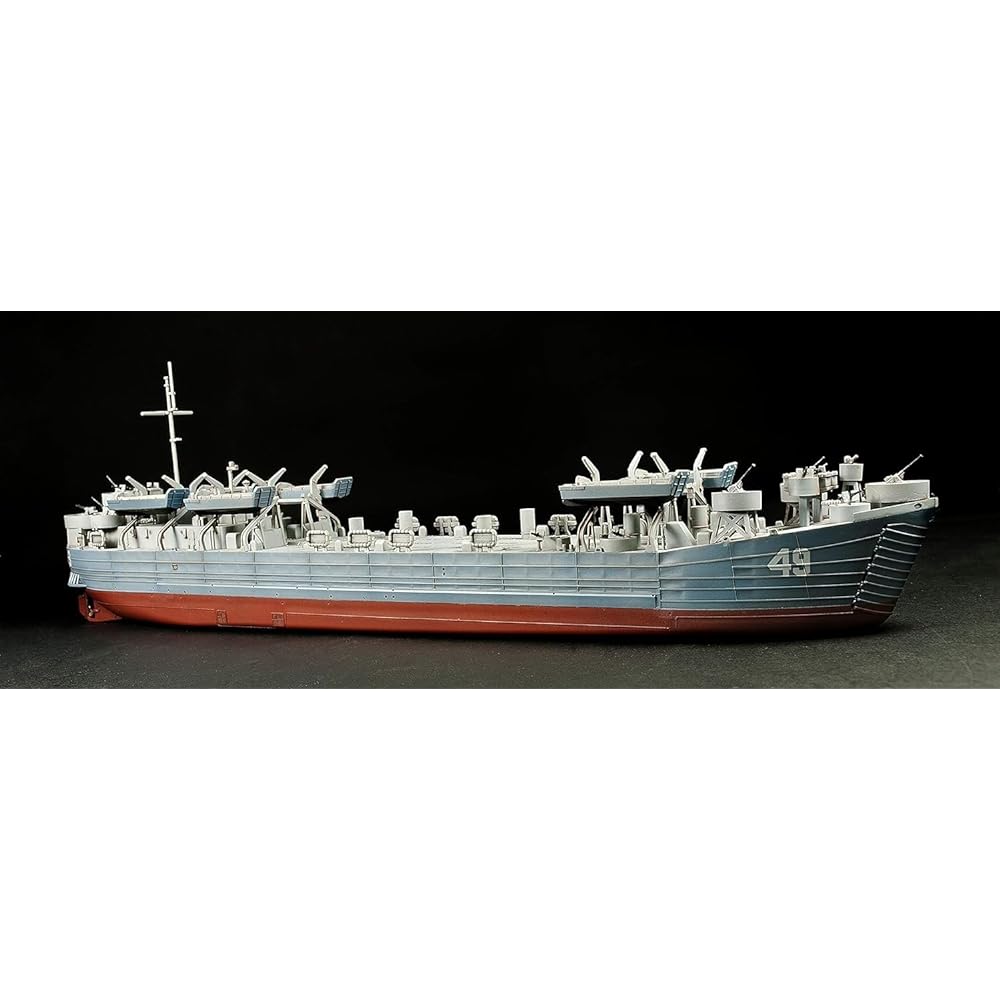 AFV CLUB 1/350 World War II US Navy LST-1 Tank Landing Ship Plastic Model SE73515