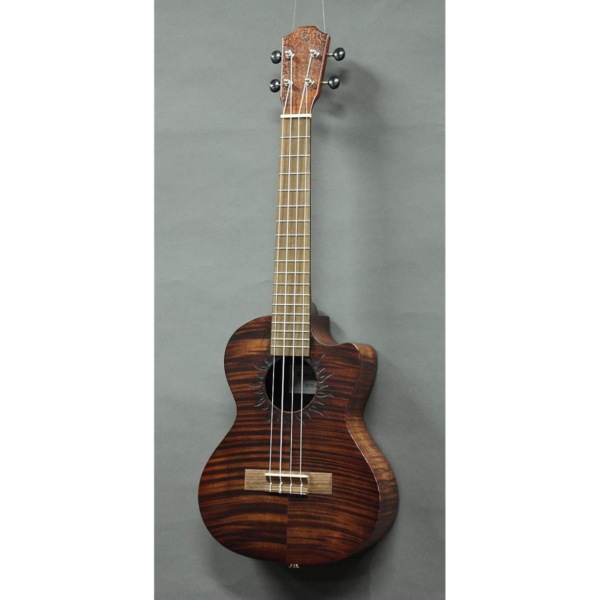 Baton Rouge Ukulele Tenor Size Cutaway V4-TCE SUN