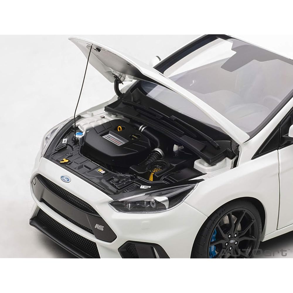 AUTOart 1/18 Ford Focus RS White Completed Product