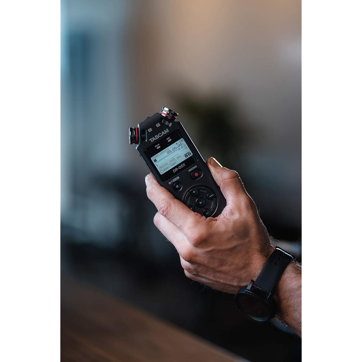 TASCAM - Stereo linear PCM recorder with USB audio interface DR-05X + mini tripod set