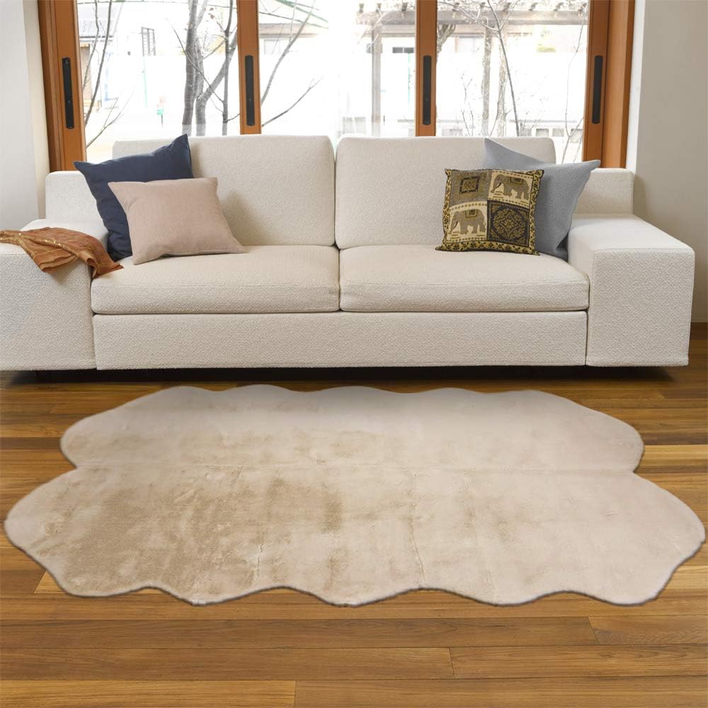 Shearling style fake fur room mat Pecola beige approx. 120 x 180cm