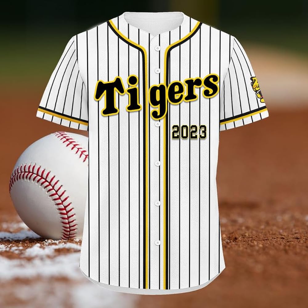 Salute to the tiger warriors! An embroidered championship uniform celebrating the first victory in 38 years.With hopes for the Hanshin Tigers' consecutive victory in 2024. Player names can be engraved. Moisture wicking and quick drying. Sizes: Boys to Ad