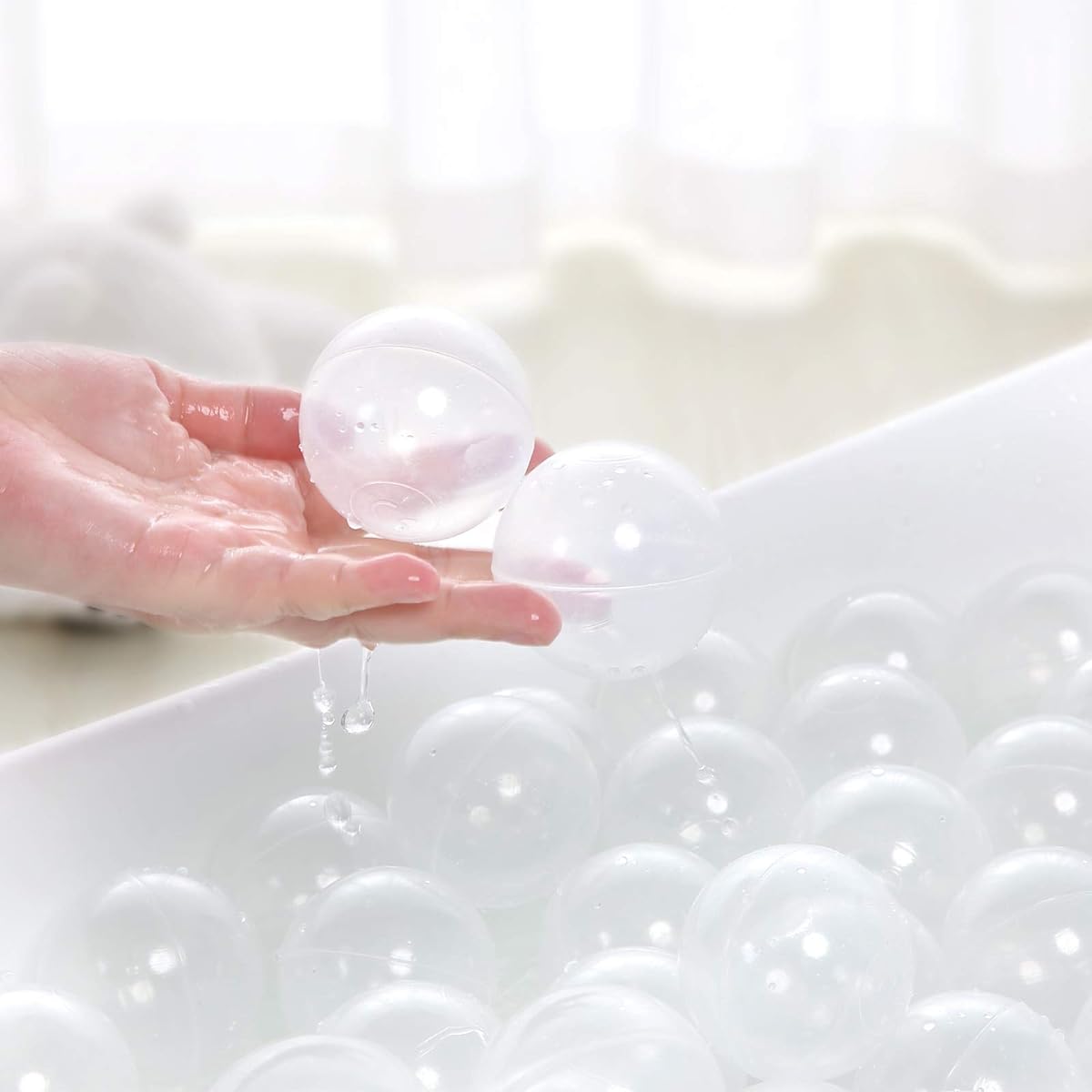 PlayMaty Clear Ball Pit Balls - 100pcs Phthalate Free BPA Free Plastic Ocean Balls for Kids Swimming Pit Fun Toys Toddler Baby Playhouse Play Tent Playpen Pool Birthday Party Decorations (Φ2.16)