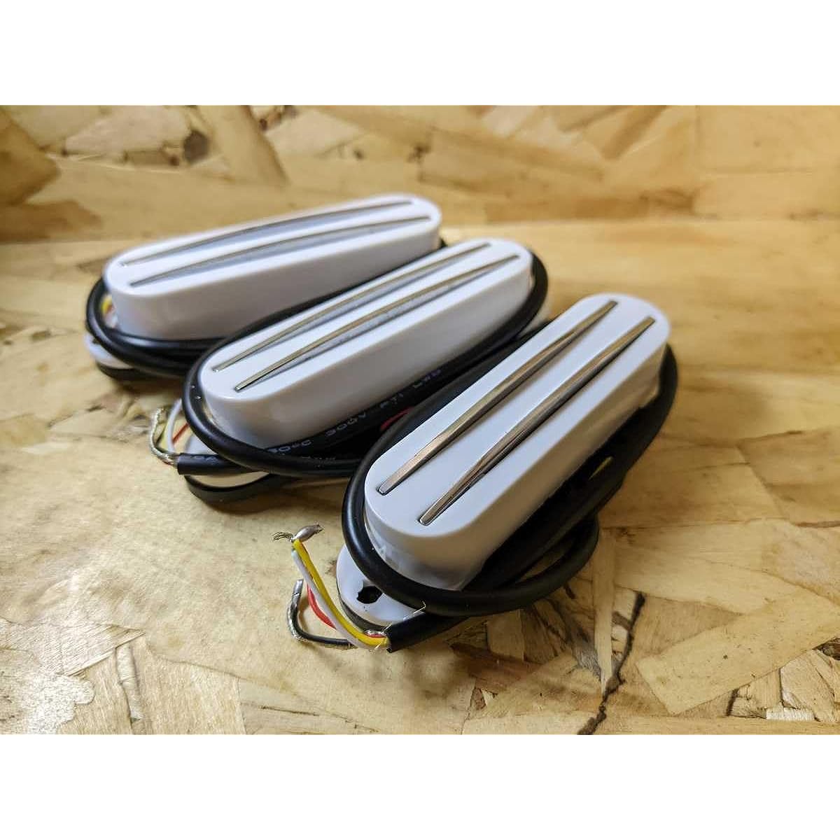 Double blade type humbucker pickup x 3 covered white