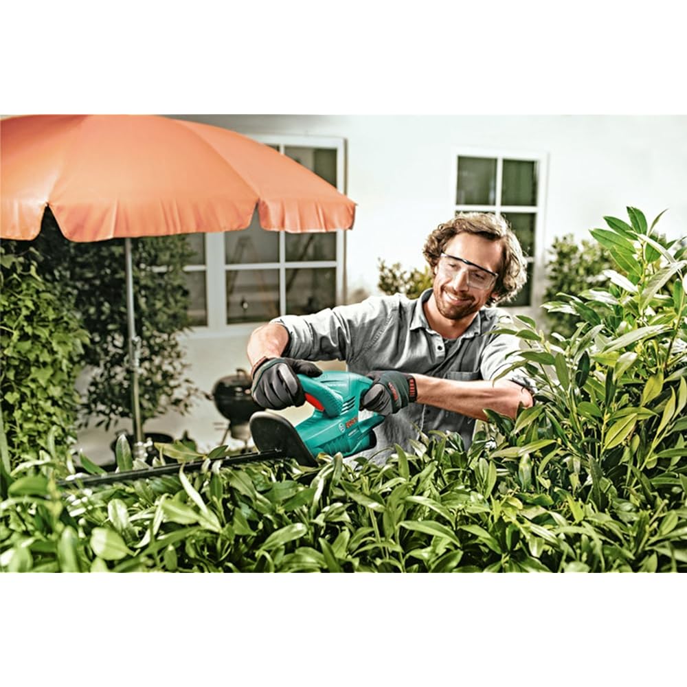 BOSCH 10.8V Cordless Hedge Trimmer 450mm (1 2.0Ah battery and charger included) AHS45-15LI