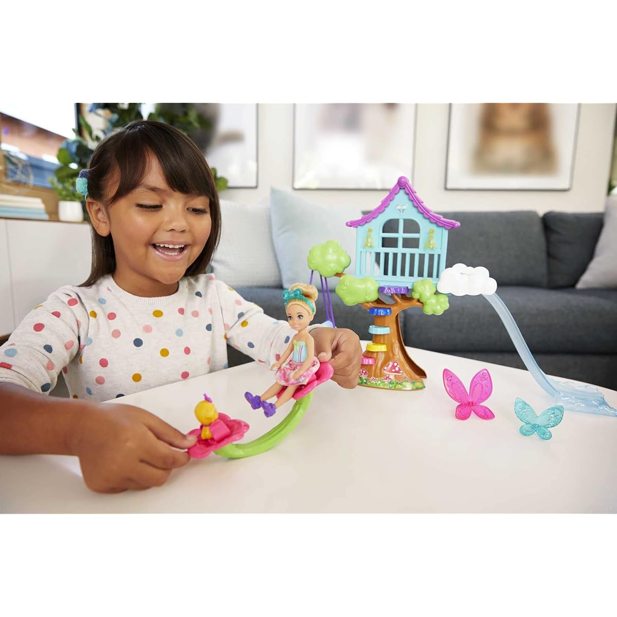 Mattel - Barbie Dreamtopia Chelsea Fairy Doll and Fairytale Treehouse Playset
