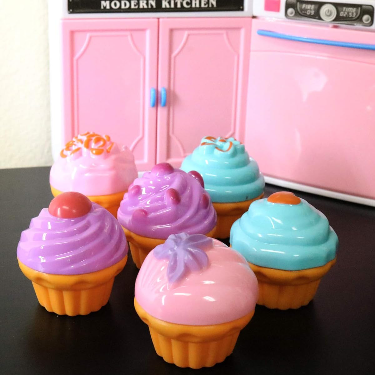 GiftExpress 6pcs Pretend Play Food Dessert Set Mini Toy Cupcakes Petit Pastry Toys for Kids