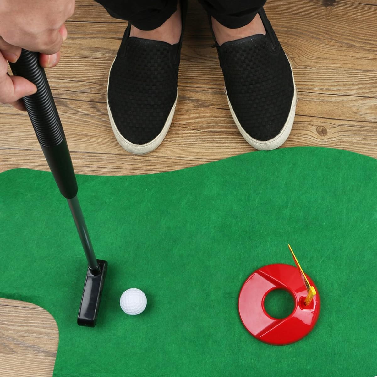 Potty Golf Drinker Toilet Toy Putter Putting Game Golfing Indoor Practise Mini Golf Gift Set Golf Training Accessory for Men Women and Kids