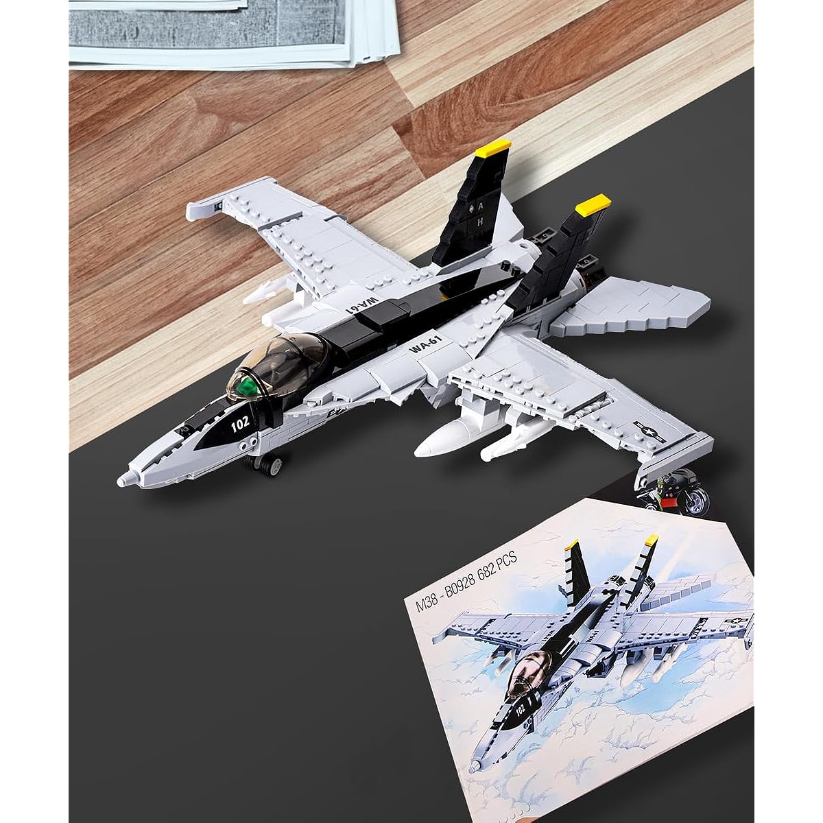 F/A-18 Hornet Fighter Tomcat Military Army Airplane Building Bricks Set - Compatible with LEG0 Airplanes and Jets, Construction Gift for Military Enthusiasts and Boys (682 Pieces)