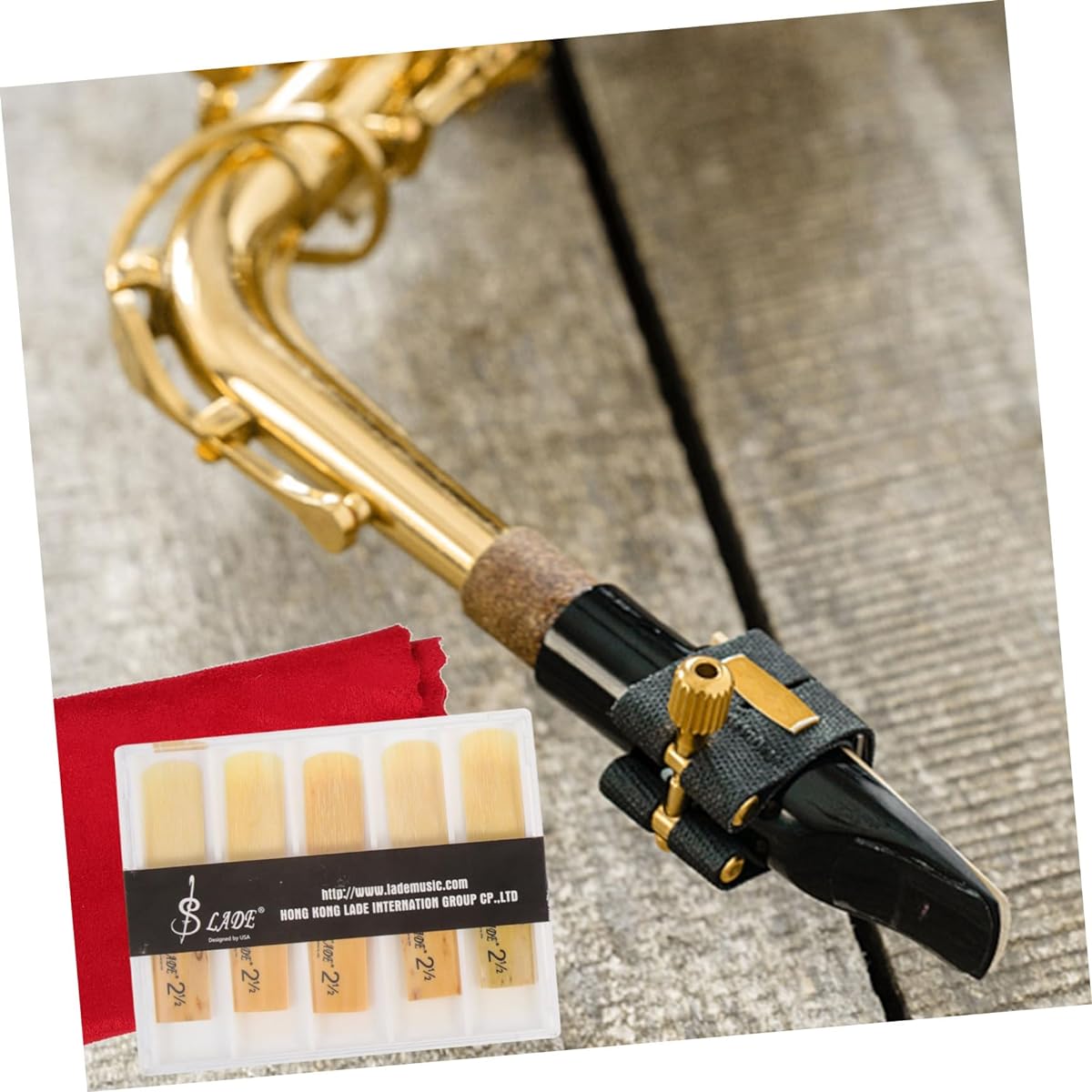 Vaguelly 5 Piece Saxophone Accessories Clarinet Reed 2.5 Soprano Saxophone Mute Saxophone Traditional Reed Saxophone Mouthpiece Tenor Saxophone Mute Ring Sa