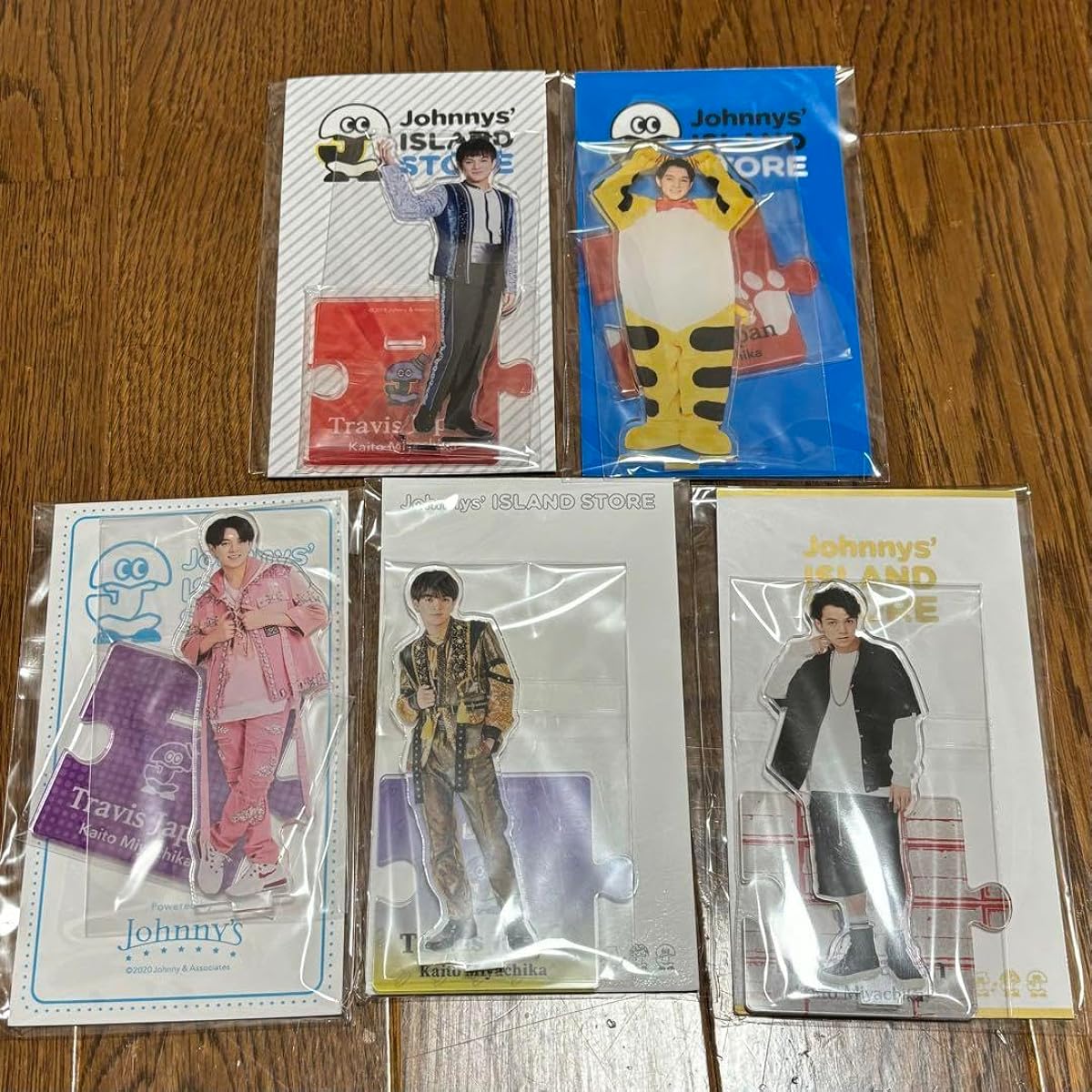 Travis Japan Kaito Miyachika Acrylic Stand Set DJ
