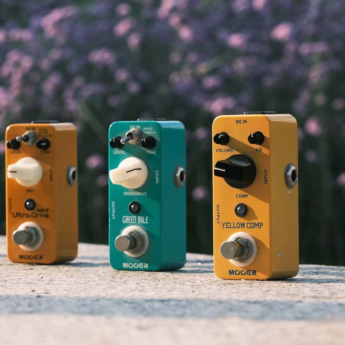 MOOER Yellow Comp Guitar Bass Compressor Guitar Compression True Bypass EQ Volume Adjustable Mini Size Portable