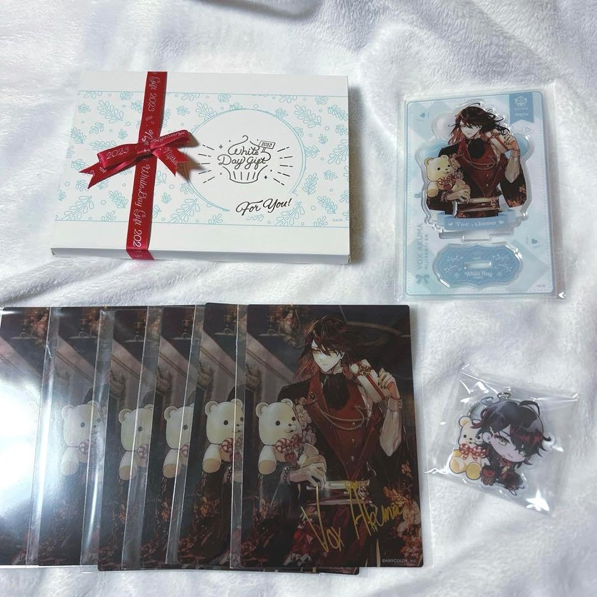 Vox Akuma White Day Goods