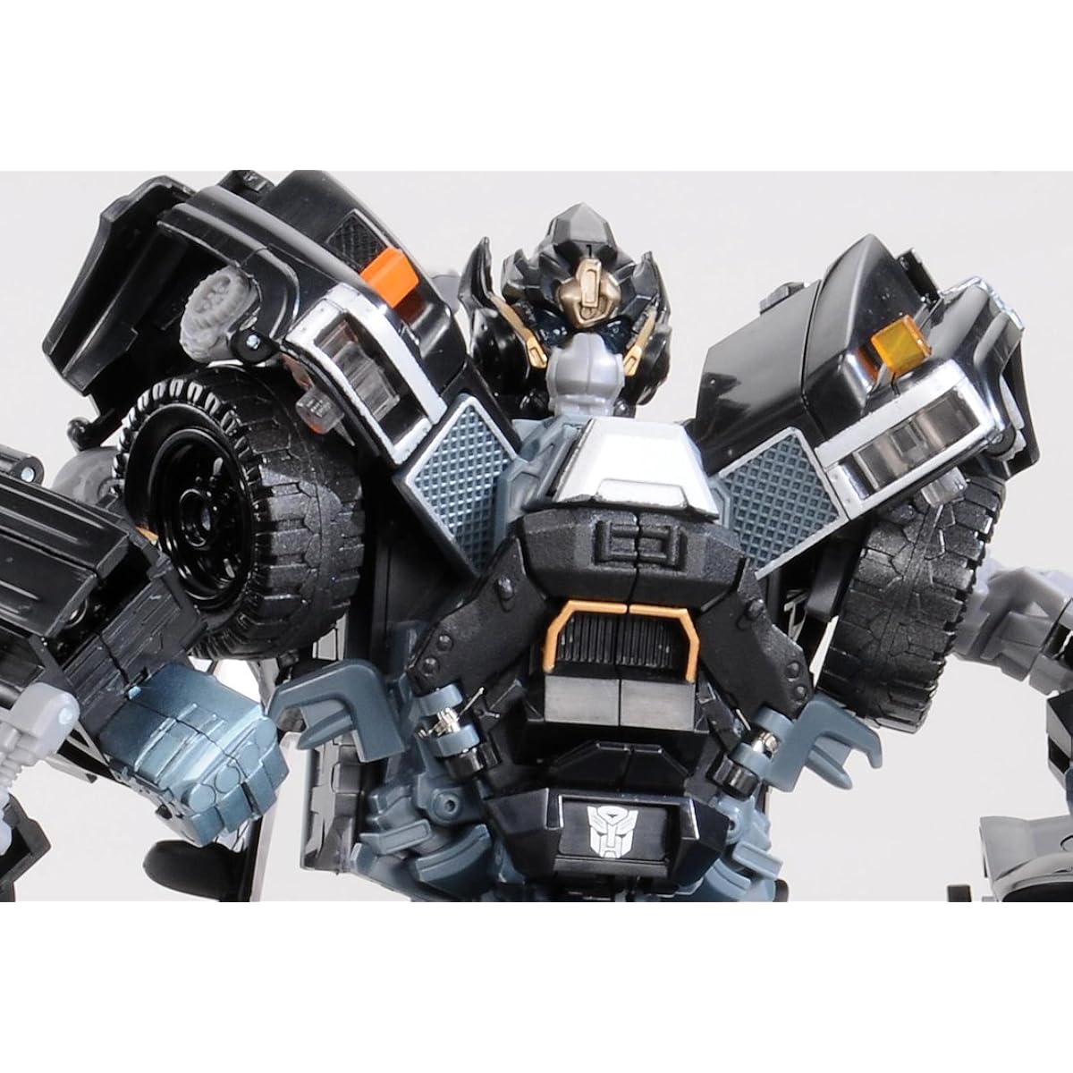 Transformers DA16 Ultimate Ironhide