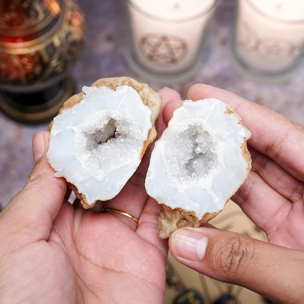 Crocon Crystal Geode Quartz 0.5 lbs 1pc Open Crack & Discover Amazing Crystals Inside Educational Gift Crystal Surprise for Kids White Geode Rainbow Small Crystal Cluster Stone Decor