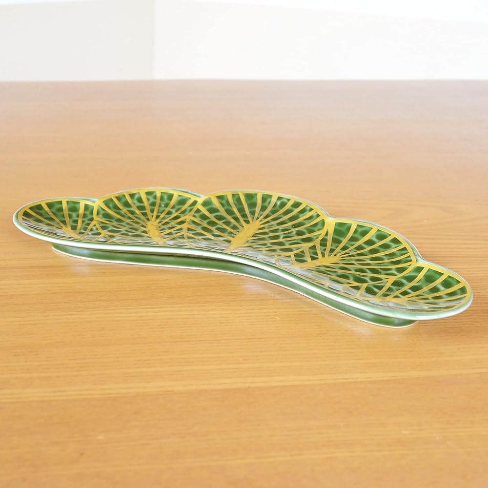 New Year tableware, appetizer plate, Japanese food serving plate, 25cm, Japanese tableware, lucky charm, pine needles, Arita ware, pine needles, green, set of 5, gift box included