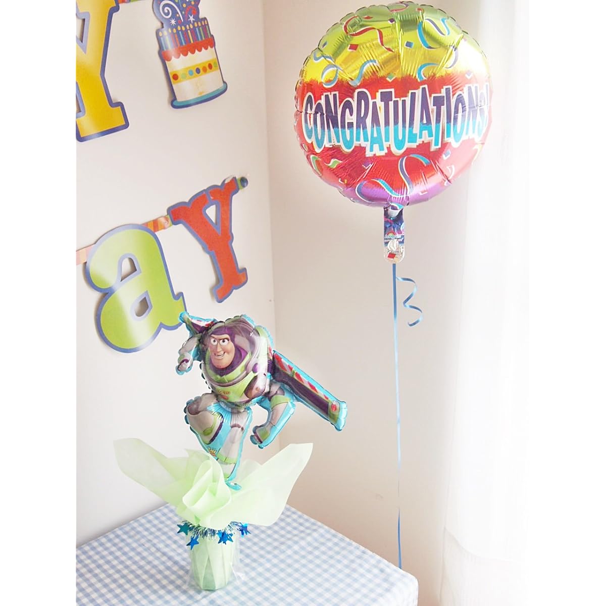 A balloon gift for boys "Balloon Pot Buzz Lightyear with Congratulations Balloon" Congratulations! A balloon telegram that conveys your feelings. Delivery date and time can also be specified.