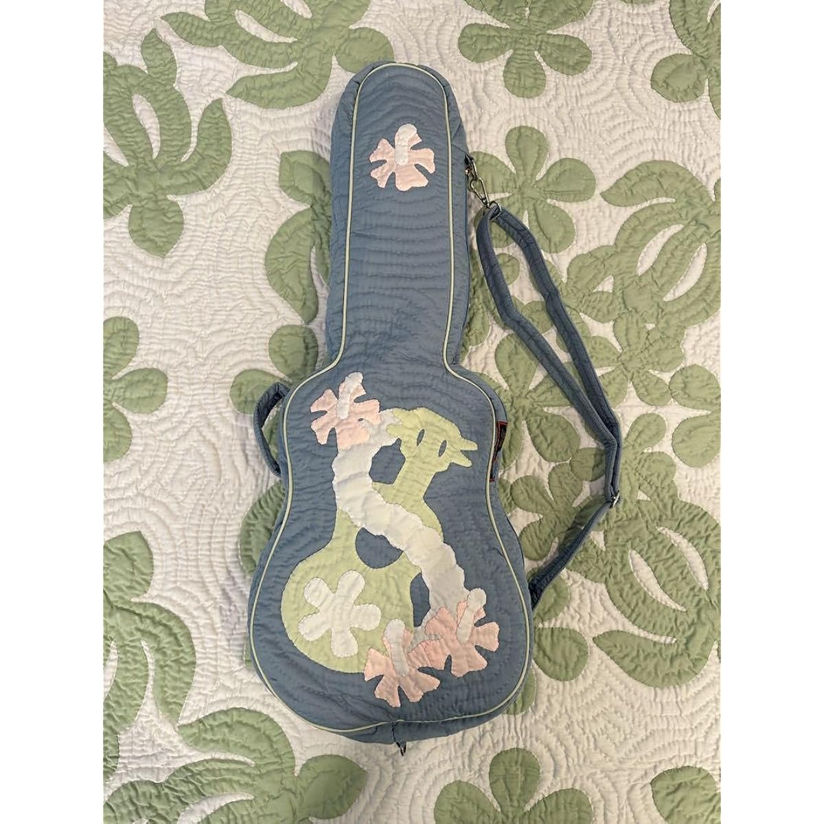 Ukulele case Hawaiian quilt Ukulele motif 8000 yen Stylish bag Tropical lining