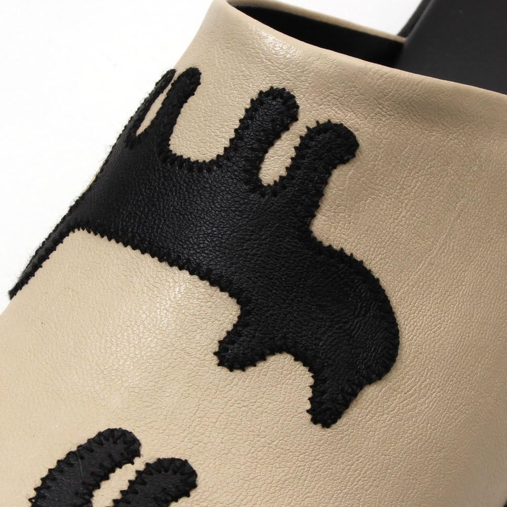 ATSUKO MATANO Silhouette Cat Sandals L Beige AM45000